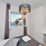 Appartement Amazing In *