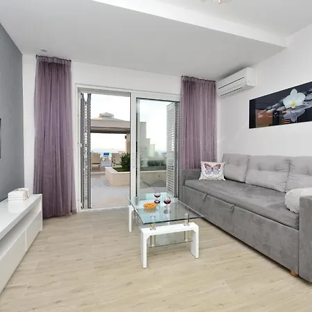 Amazing In Rogoznica Apartment