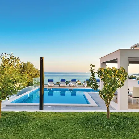Amazing In Appartement Rogoznica (Sibenik-Knin)