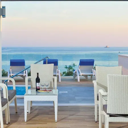 Amazing In Apartman *